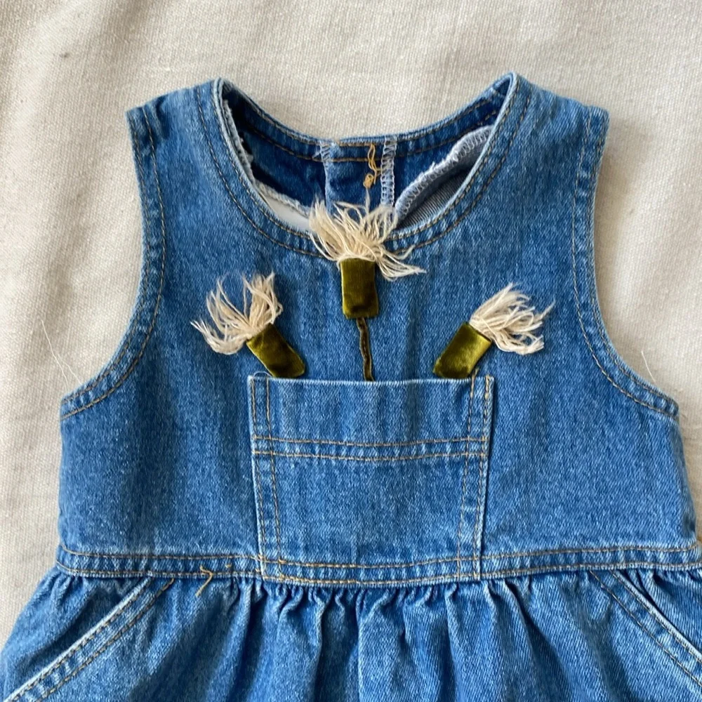 Vintage adorable gathered